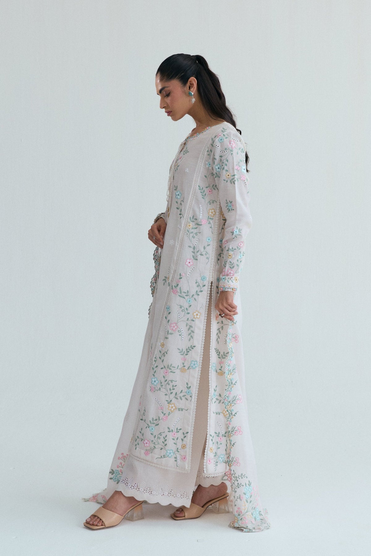 Pakistani dawat outfit UK