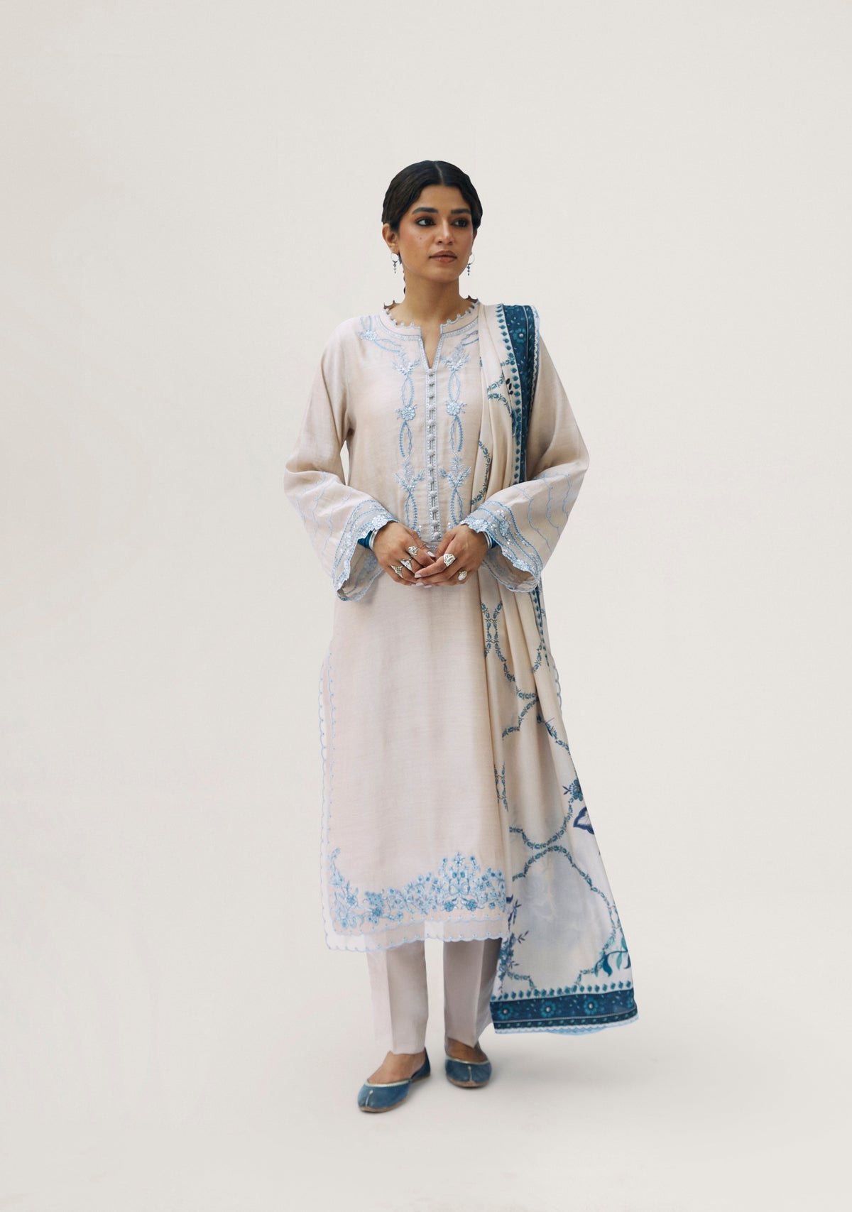 Mannam Almond Set — embroidered pure silk Pakistani kameez with scalloped neckline, scalloped hem and digitally printed silk dupatta UK