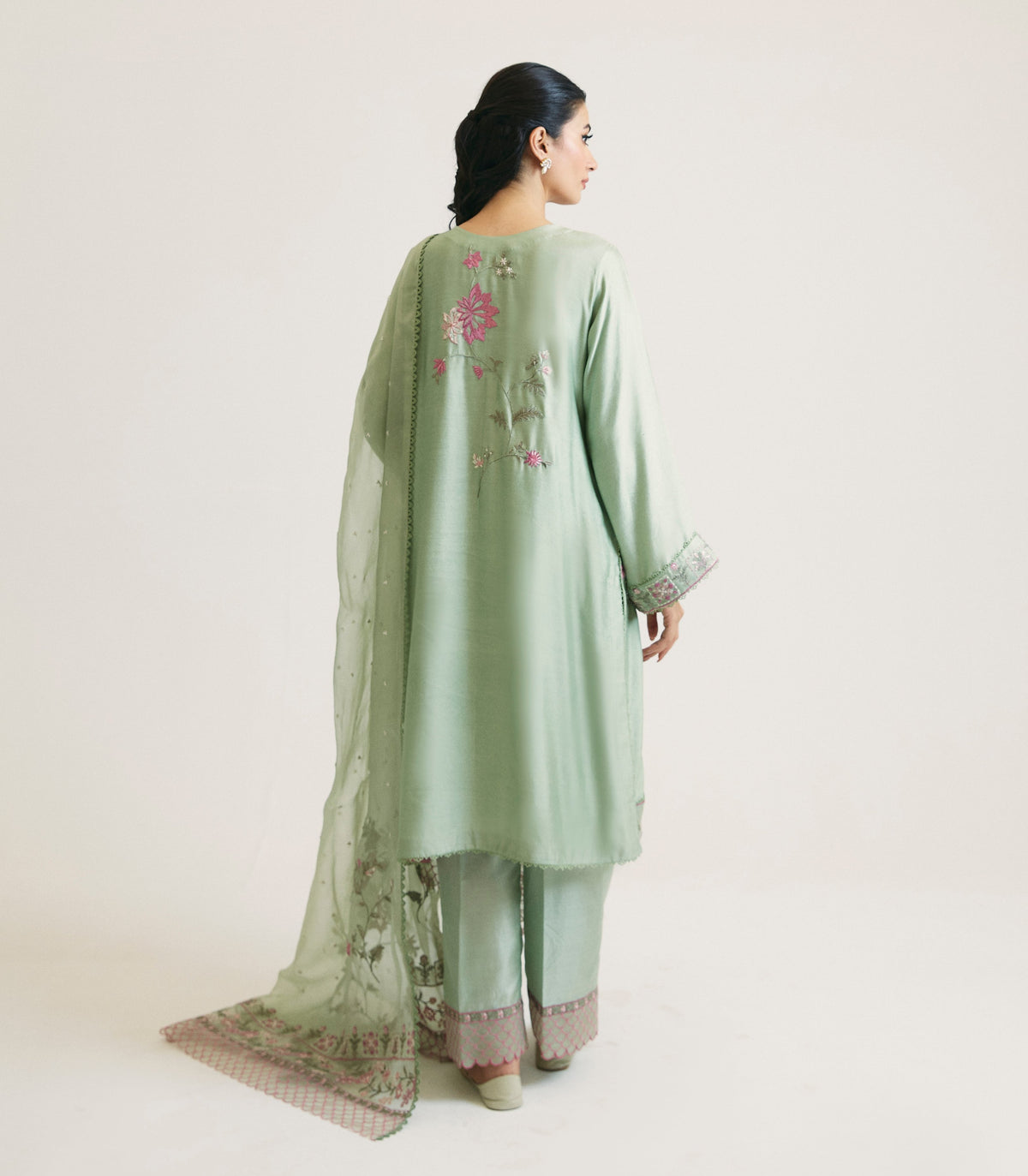 luxury Pakistani suit with silk organza dupatta and embroidered kameez