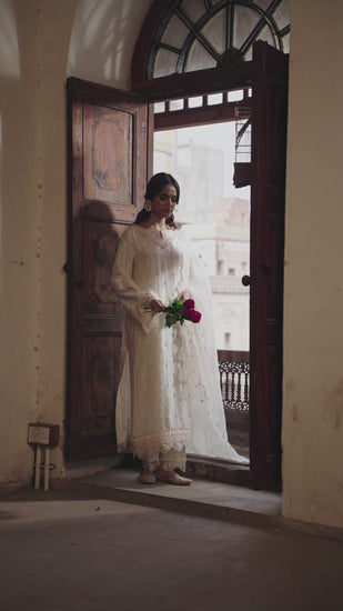 Elegant off-white Pakistani straight kameez with organza lace hem on kameez and trousers — designer collection UK Mannam